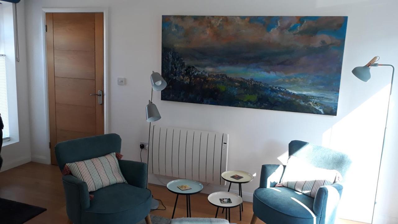 Self-contained, Ground Floor With Parking And Patio *