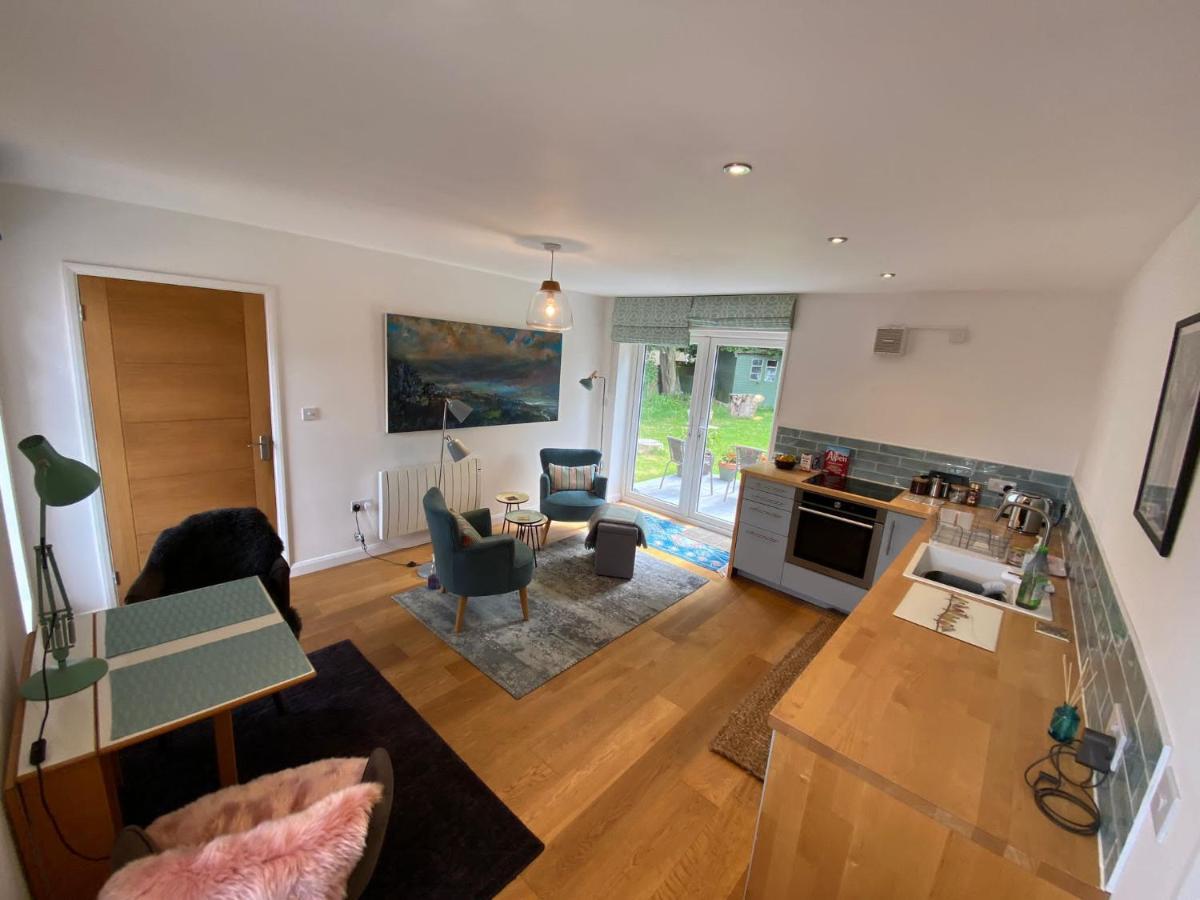 Self-contained, Ground Floor With Parking And Patio Apartment Walmer