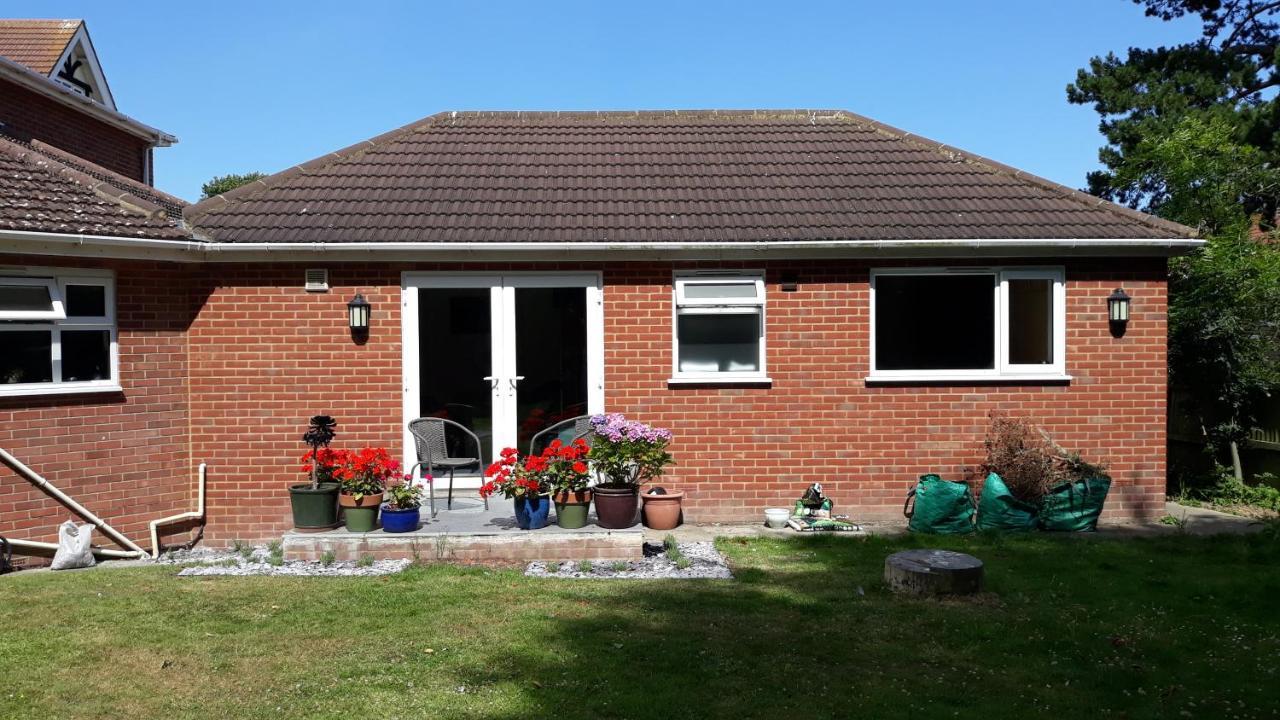 Self-contained, Ground Floor With Parking And Patio *